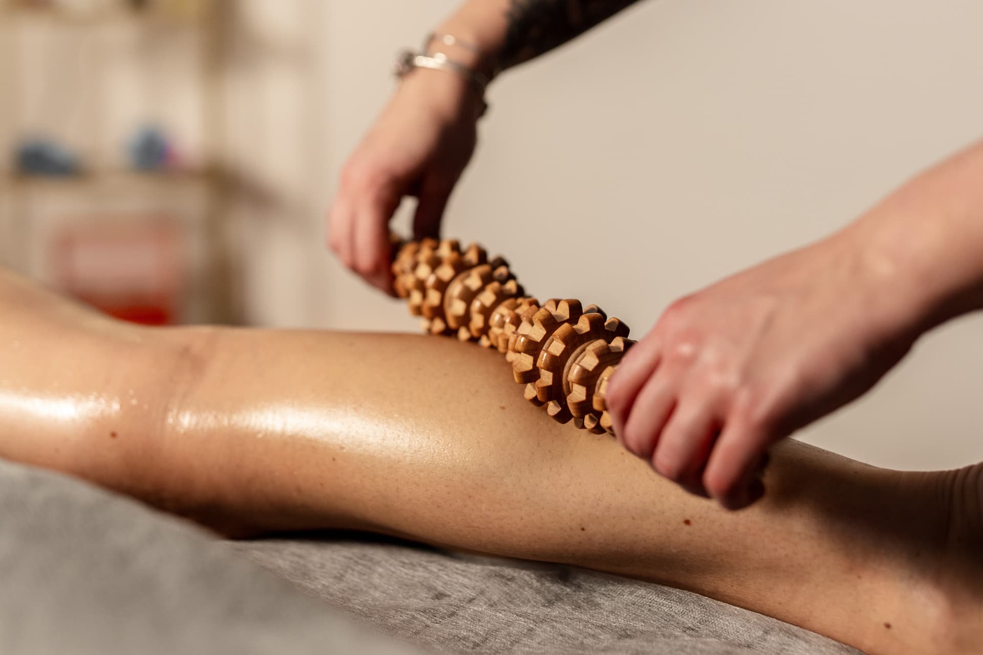Maderoterapie - masáž lýtka