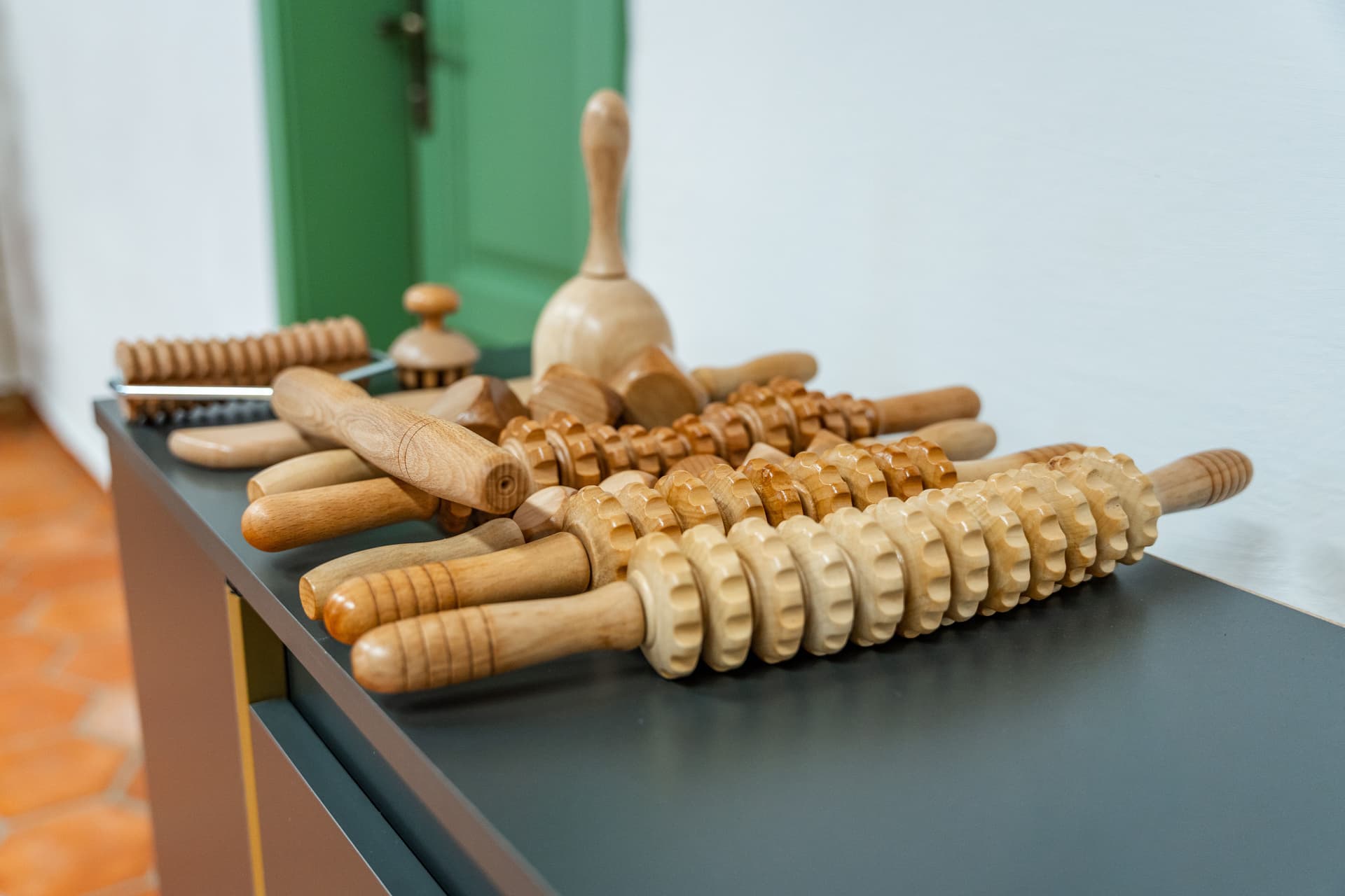 Dřevěné nástroje pro maderoterapii